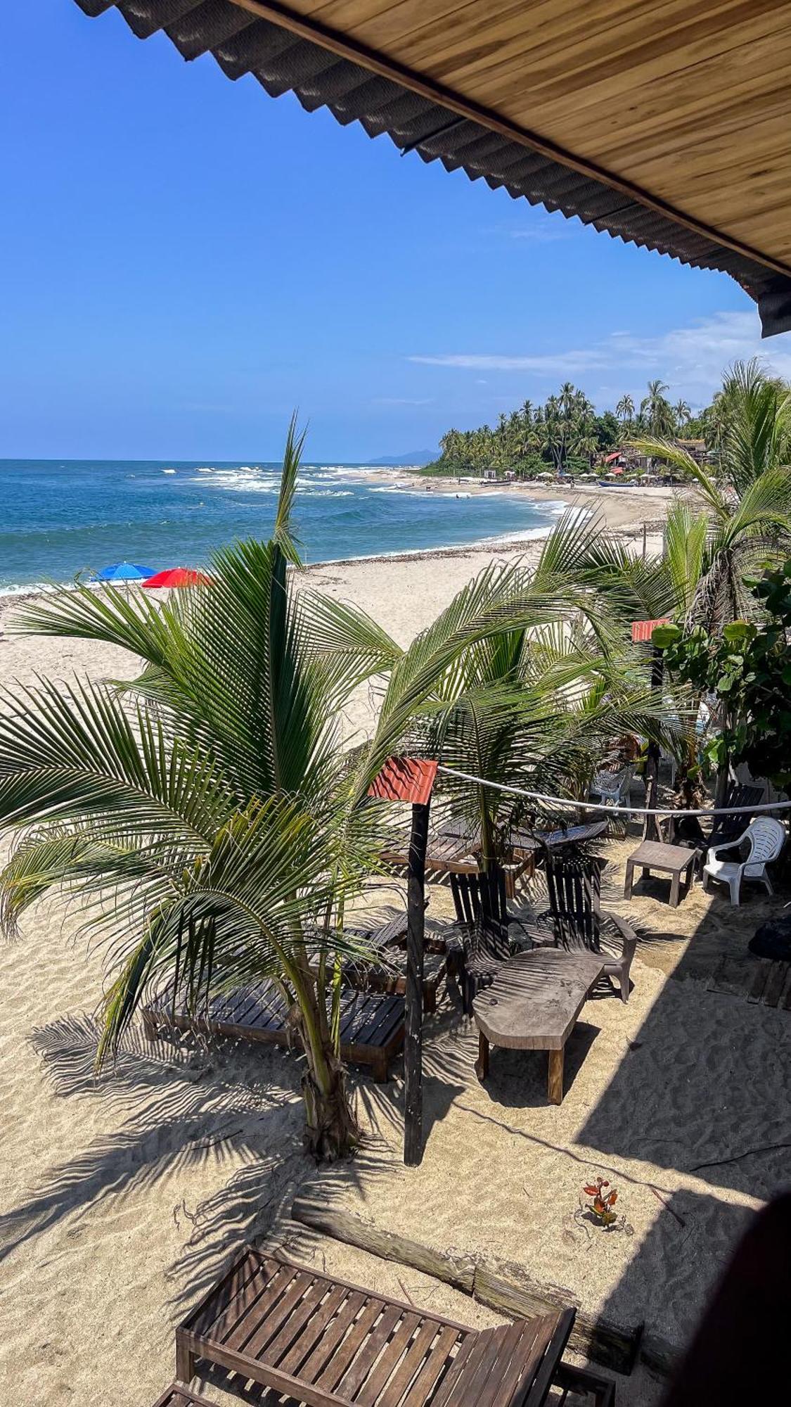 Hostal Mocambo Beach Guachaca Exterior photo